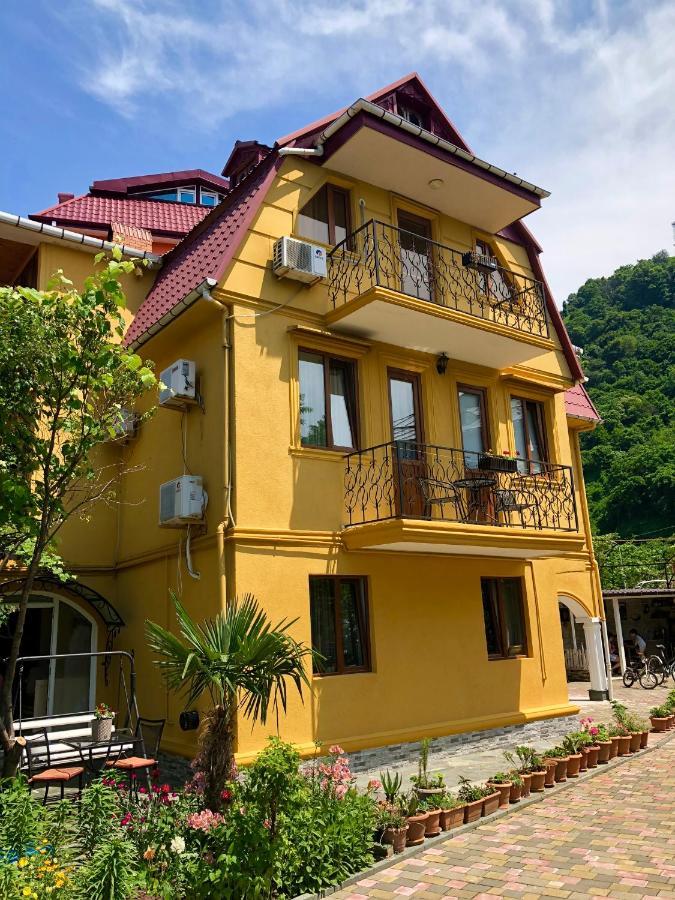 Deluxe Guest House Kvariati Exterior foto