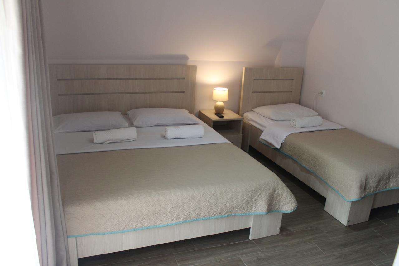 Deluxe Guest House Kvariati Exterior foto