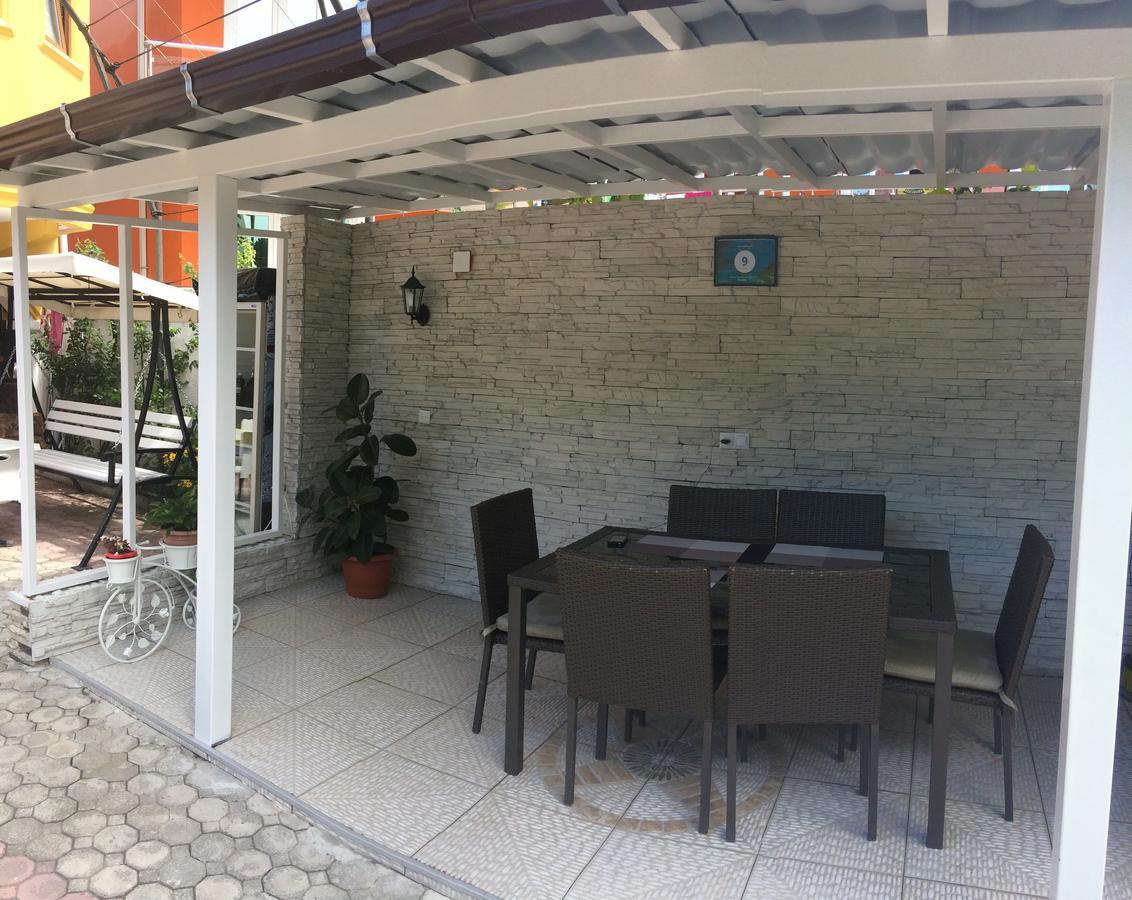 Deluxe Guest House Kvariati Exterior foto