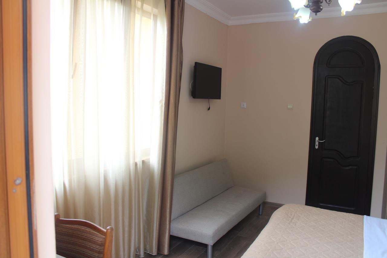 Deluxe Guest House Kvariati Exterior foto