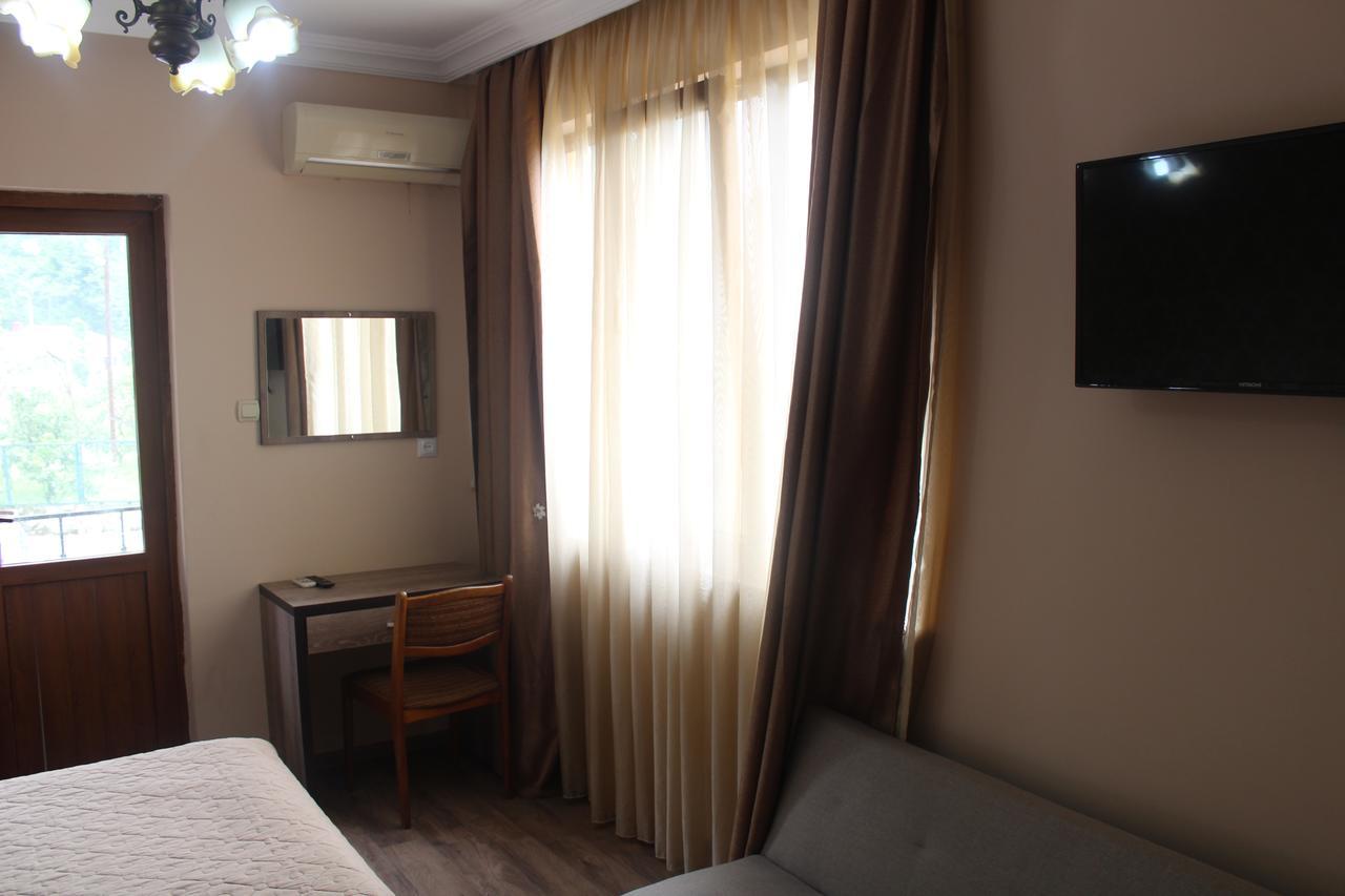 Deluxe Guest House Kvariati Exterior foto