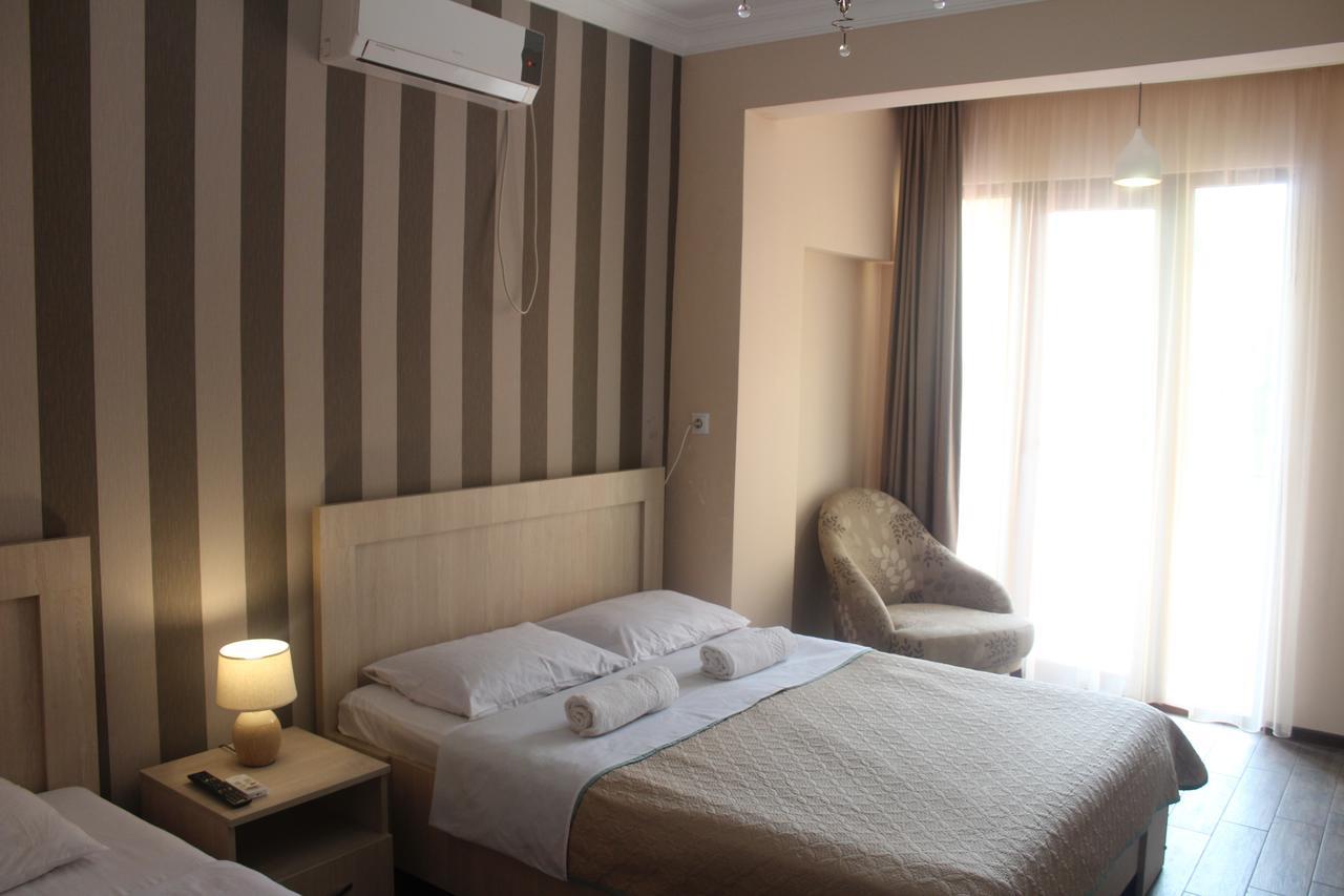 Deluxe Guest House Kvariati Exterior foto