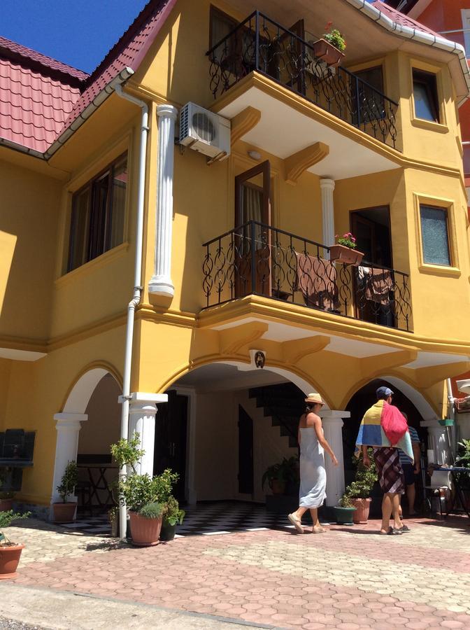 Deluxe Guest House Kvariati Exterior foto